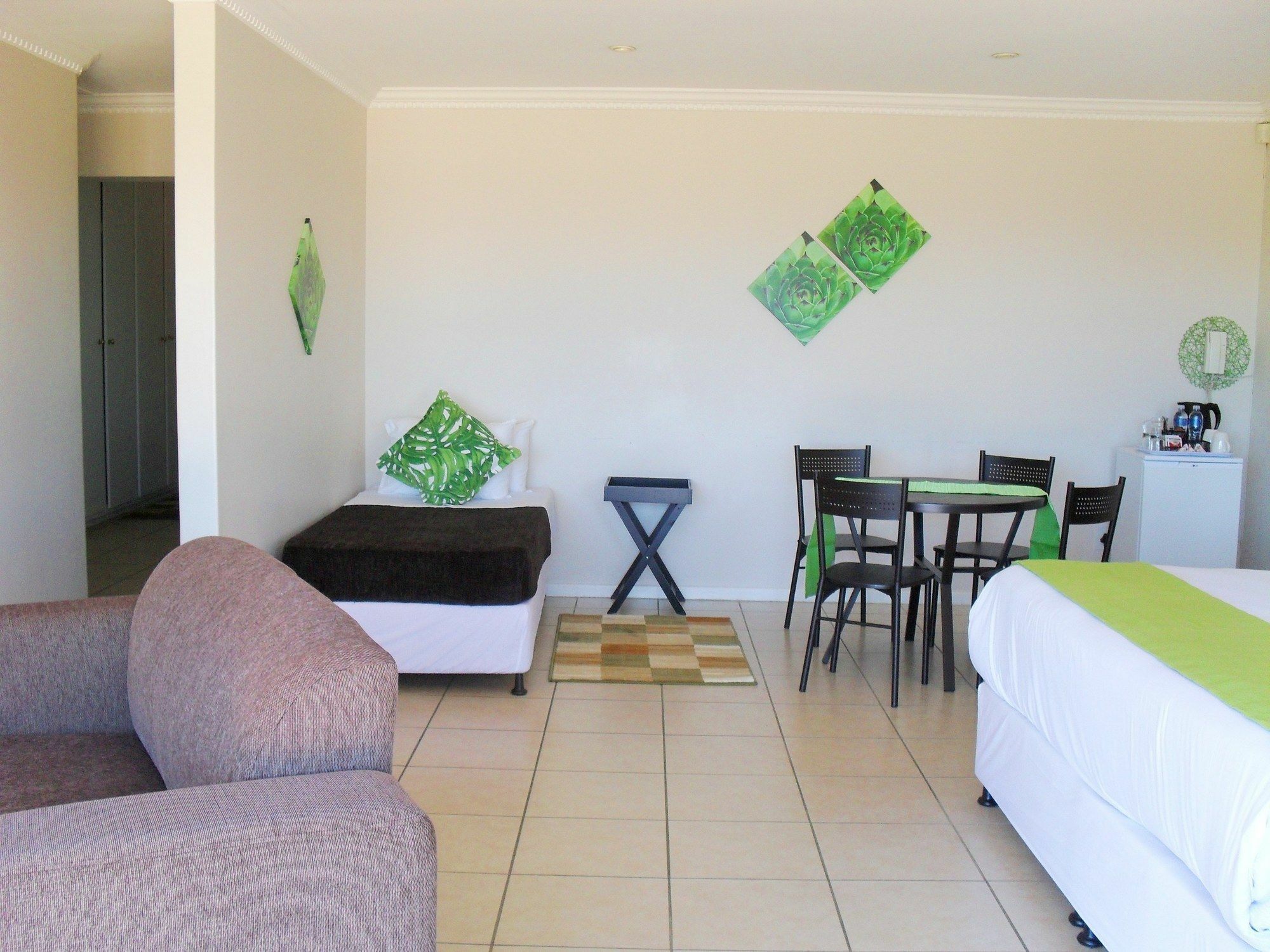 8 Royal Palm B&B Umhlanga Rocks Екстериор снимка